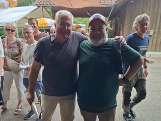 Hegefischen und Familienfest 2026 – Zwei Mitglieder beim Fest